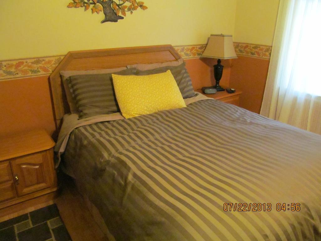 Twin Pines Bed And Breakfast Peterborough Chambre photo
