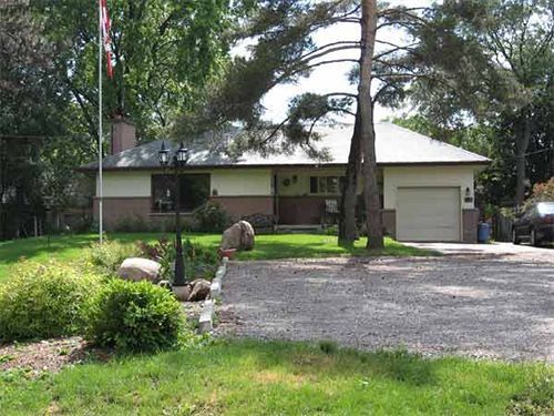 Twin Pines Bed And Breakfast Peterborough Extérieur photo